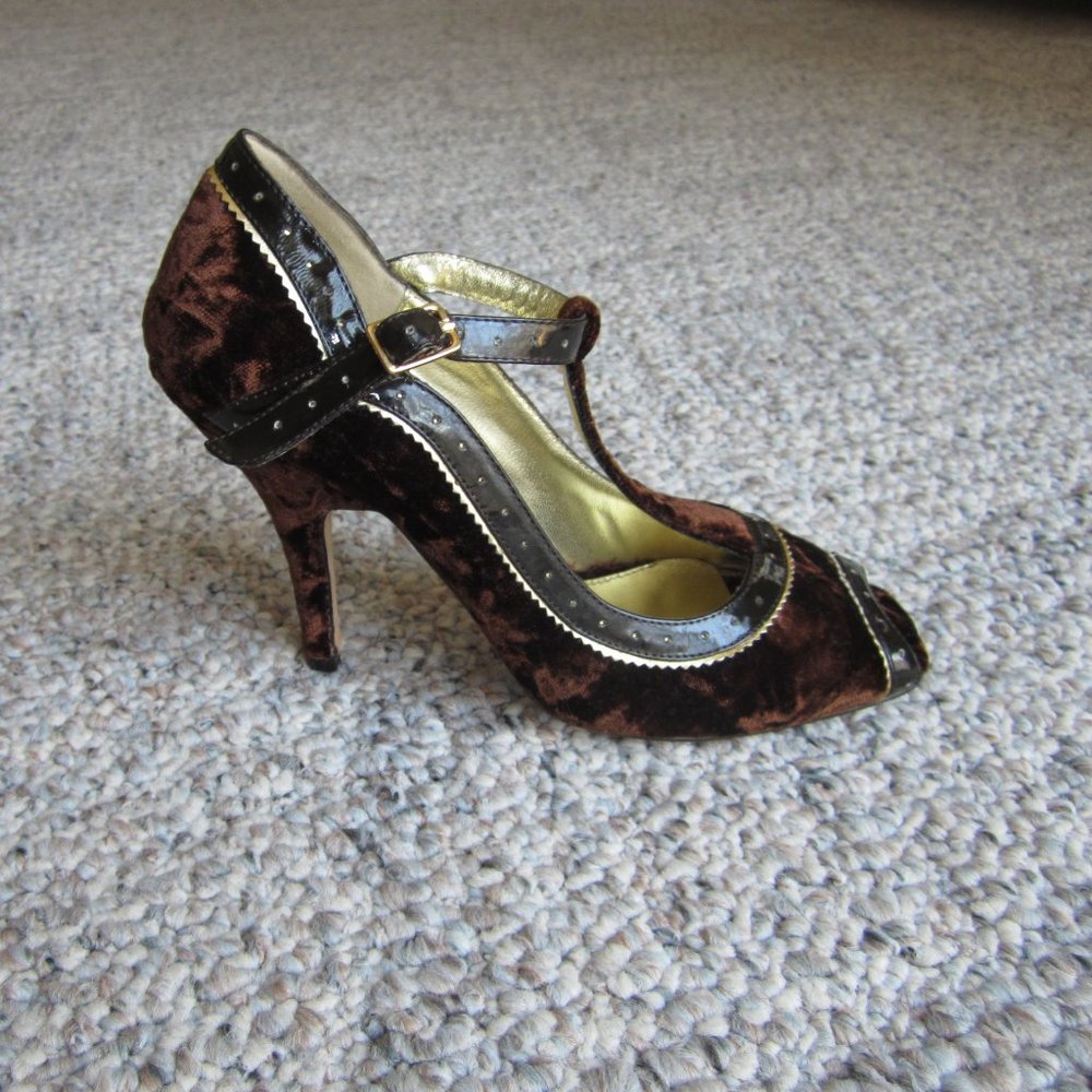 Martinez Valero Velvet Peep Toe Mary Jane Heels